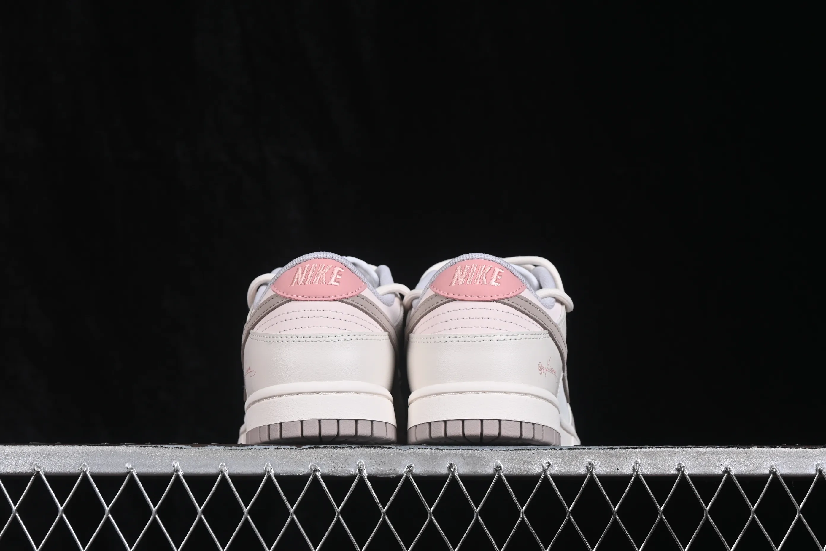 All categories Nk SB Dunk Series Nk SB Dunk Low High-end customized low-top sneakers Nike SB Dunk Low Strappy low-top casual skateboard shoes PG0510-057